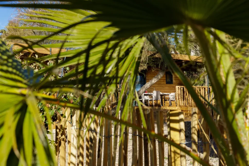 Chalet Casane en location au camping Lou Labech, camping 3 étoiles à Bouzigues à proximité de l'étang de thau
